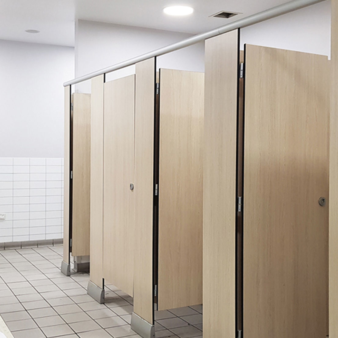 ผนังกั้นห้องน้ำสำเร็จรูป ความหนา 10 mm HPL CH-8388 (ขาตั้งอลูมิเนียม) คุณภาพดี เหมาะกับงานพาติชั่นกั้นห้องน้ำ โดยเฉพาะ เช่น ห้องน้ำโรงเรียน ห้องน้ำออฟฟิศ ห้องน้ำสาธารณะ